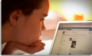 LOS ADOLESCENTES PROTEGEN MÁS SU PRIVACIDAD QUE LOS ADULTOS