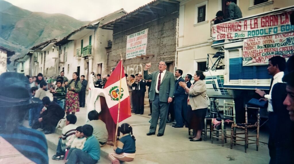 Visita del Reverendo Rodolfo Gonzáles a la iglesia de Chavín, en Áncash en los año 90. 